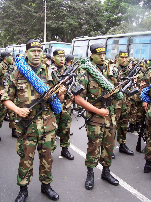 Peru Commando crossbow.jpg