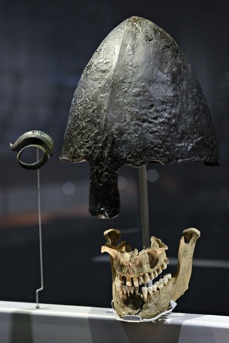 Viking helmet and jawbone found in Weymouth.jpg